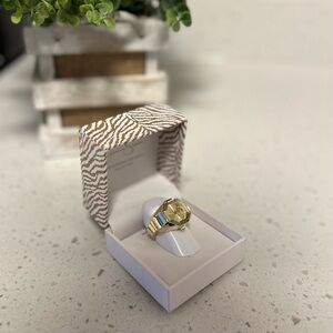 Jessica Simpson Expandable Band Elegant Gold Ring fits most sizes